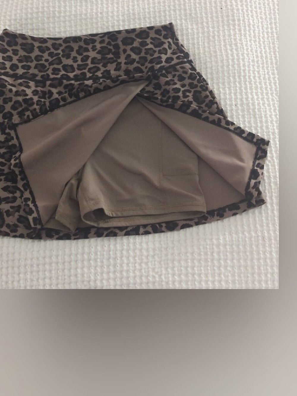 Abercrombie & Fitch YPB sculptLUX Lined Wrap Skort in Leopard Print - Size M - Picture 9 of 9